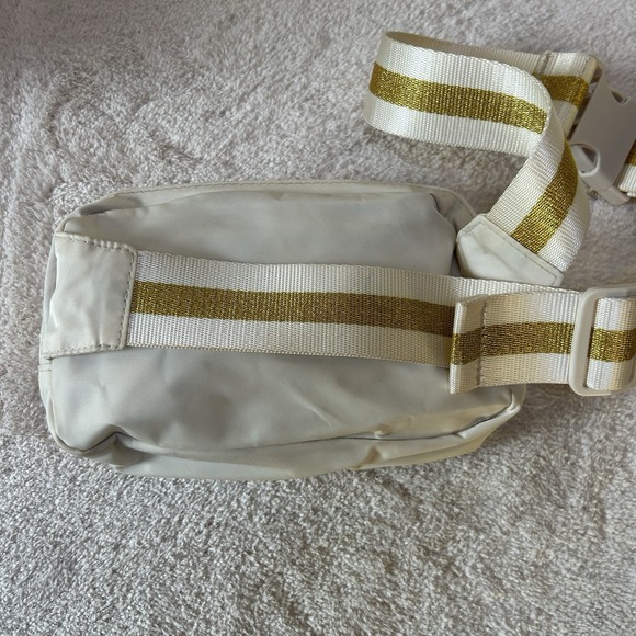 Disney Parks Pumpkin Mickey Mouse Bats Halloween Fanny Pack Belt Bag 2024 NWOT - Picture 3 of 7